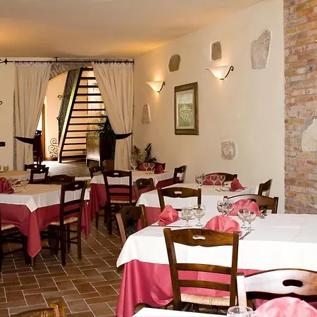 Casale Delle Lucrezie Фермерский дом