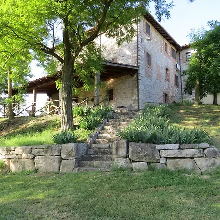 Casale Delle Lucrezie Фермерский дом *