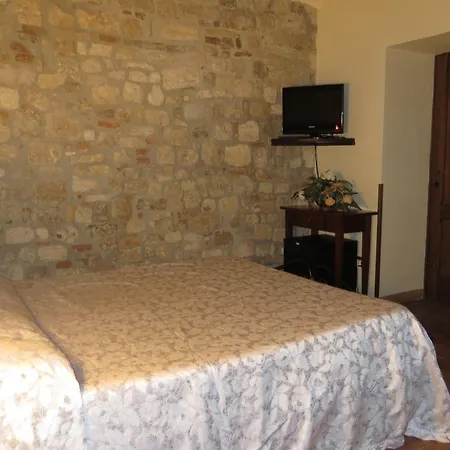 Casale Delle Lucrezie Тоди