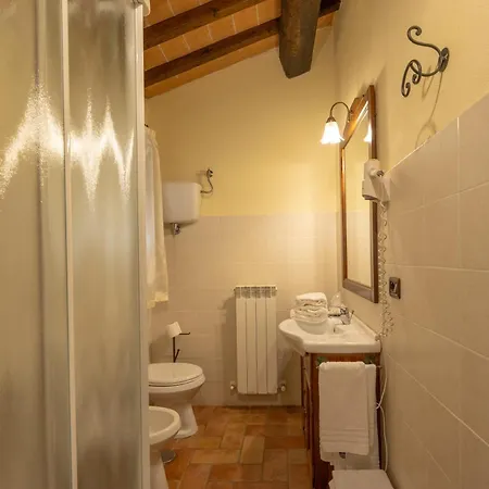 Casale Delle Lucrezie Фермерский дом