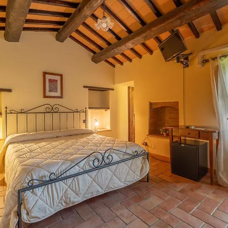 Фермерский дом Casale Delle Lucrezie