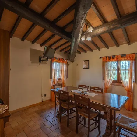 Фермерский дом Casale Delle Lucrezie Тоди