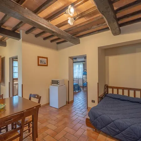 Casale Delle Lucrezie * Тоди